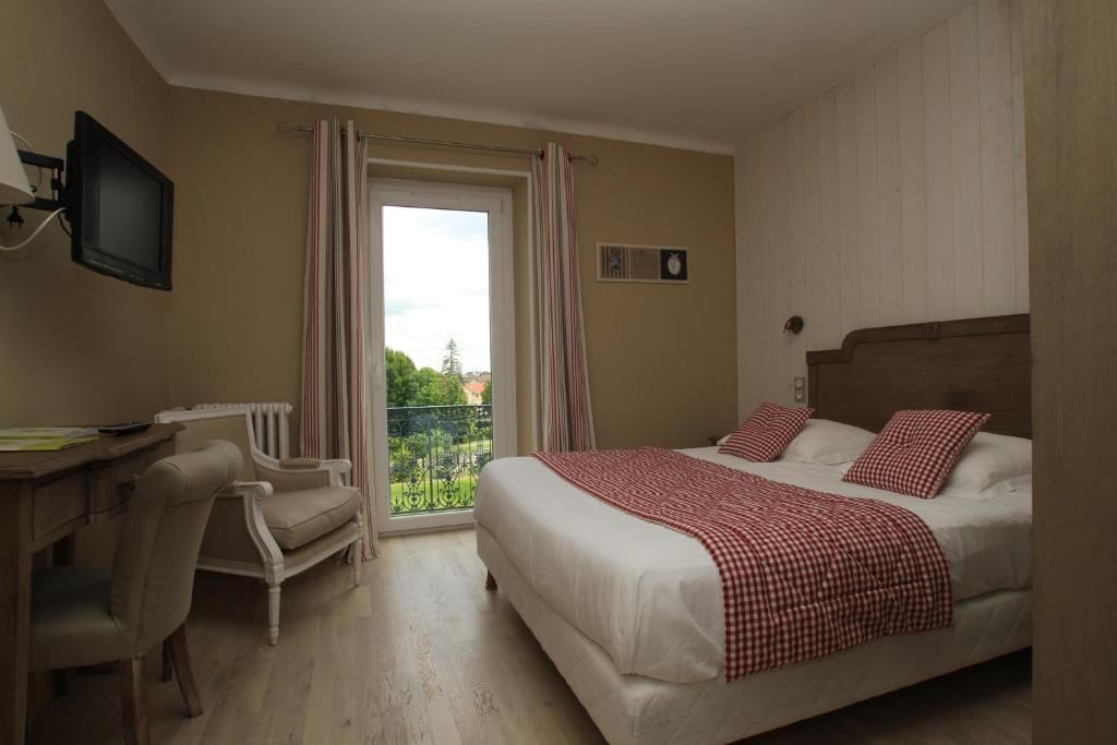 Logis Hotel Restaurant Spa Beau Site Luxeuil-les-Bains Rom bilde
