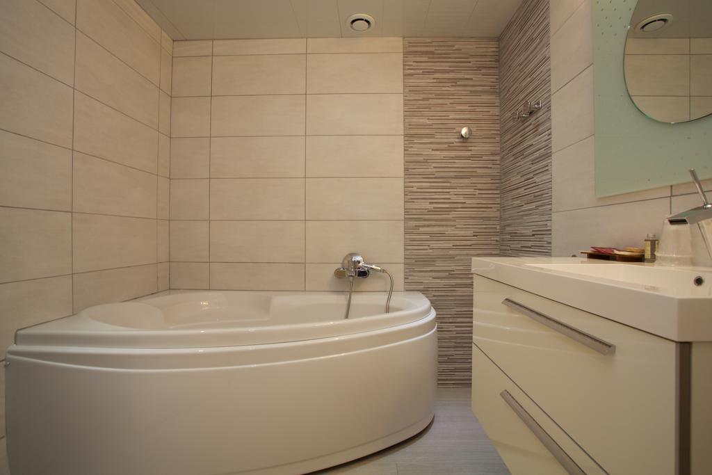 Logis Hotel Restaurant Spa Beau Site Luxeuil-les-Bains Eksteriør bilde