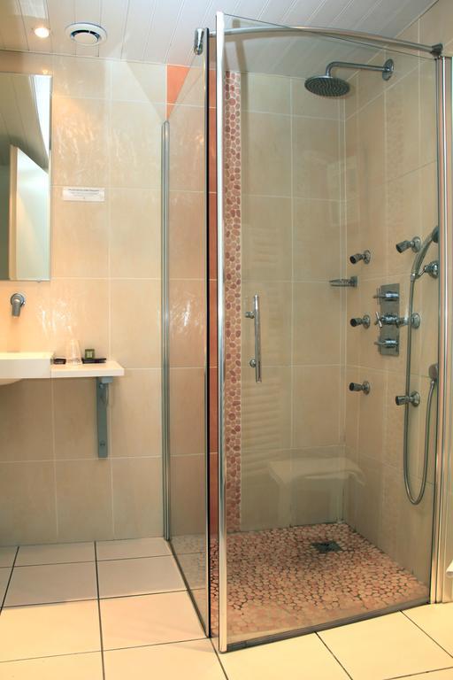 Logis Hotel Restaurant Spa Beau Site Luxeuil-les-Bains Eksteriør bilde